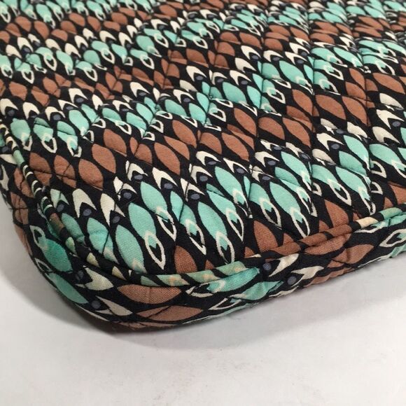 Vera Bradley Retired Pattern Sierra Stream Quilted Laptop Sleeve - Picture 8 of 11